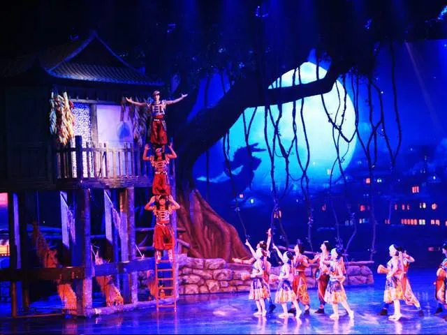 长沙凤凰古城旅游攻略_长沙旅游攻略景点必去凤凰古城_长沙至凤凰旅游攻略