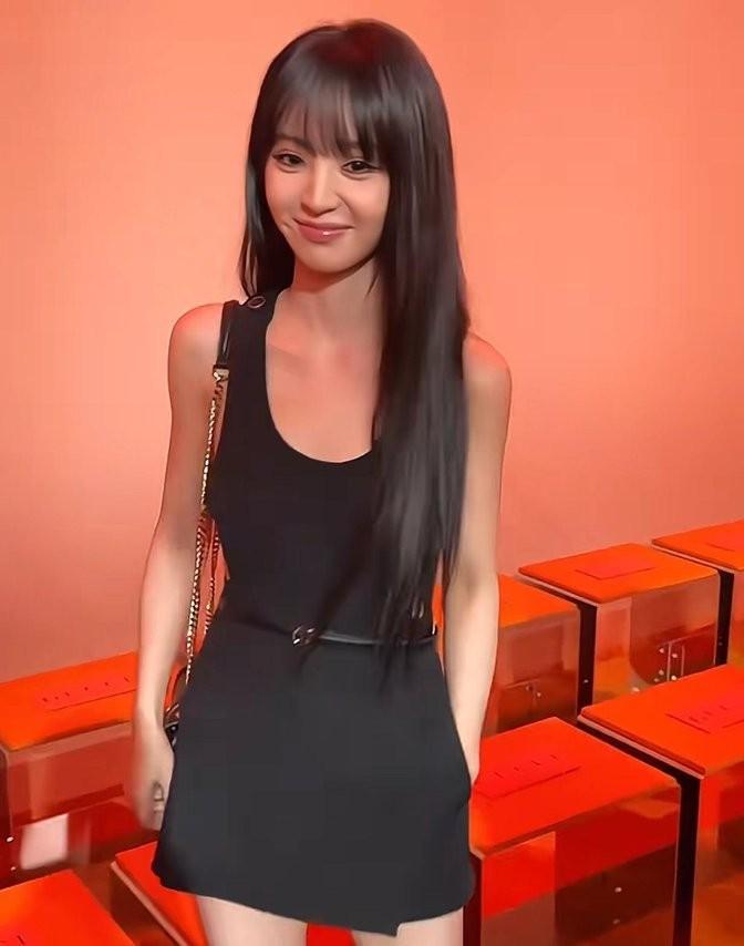 时装礼服走秀视频_礼服时装秀2020_时尚中国礼服内衣秀