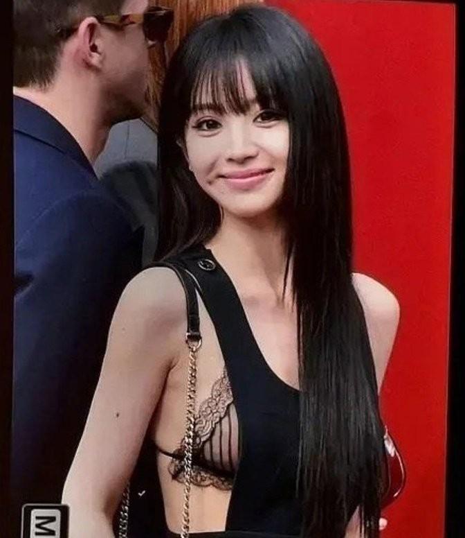 时尚中国礼服内衣秀_时装礼服走秀视频_礼服时装秀2020