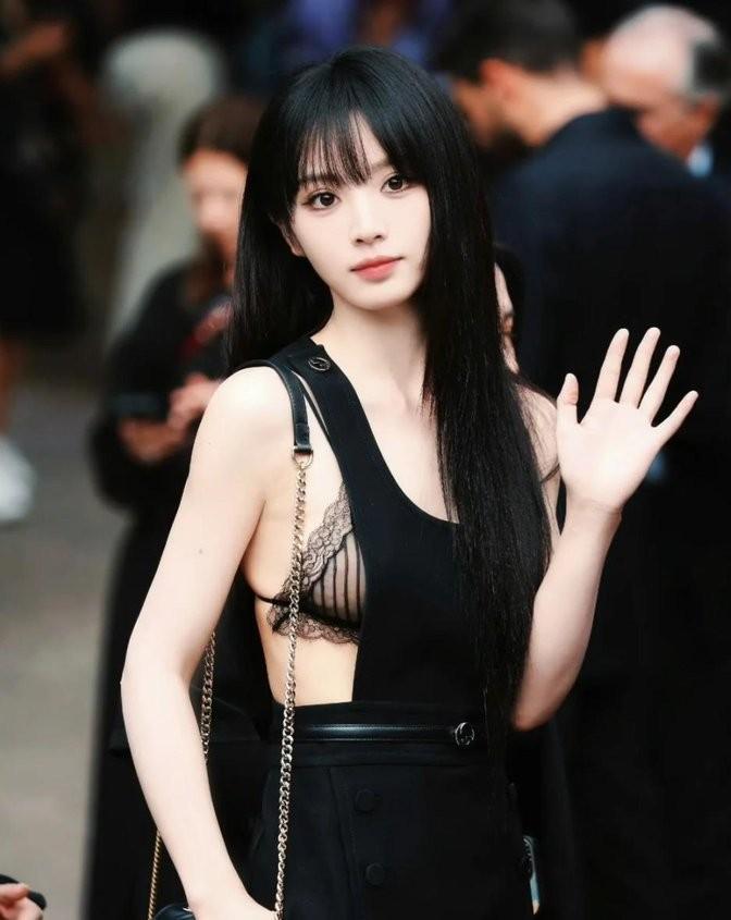 礼服时装秀2020_时尚中国礼服内衣秀_时装礼服走秀视频