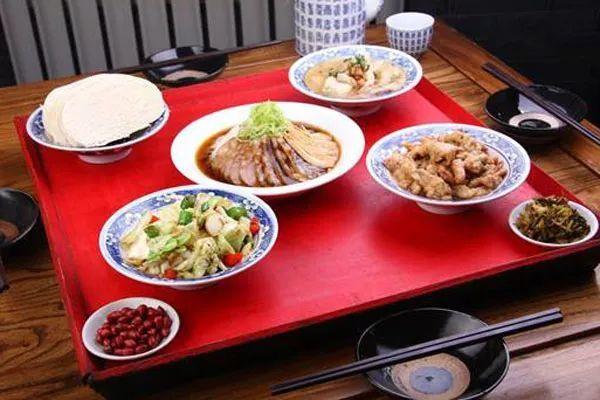 云南冬季旅游路线_云南冬天旅游攻略_云南冬天旅游必去的景点