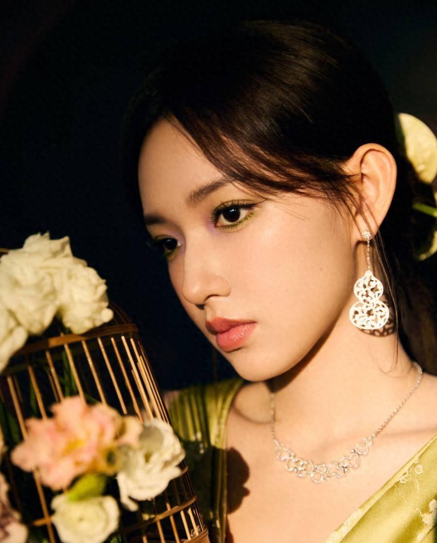 时尚中国礼服内衣秀_礼服时装秀2020_礼服走秀