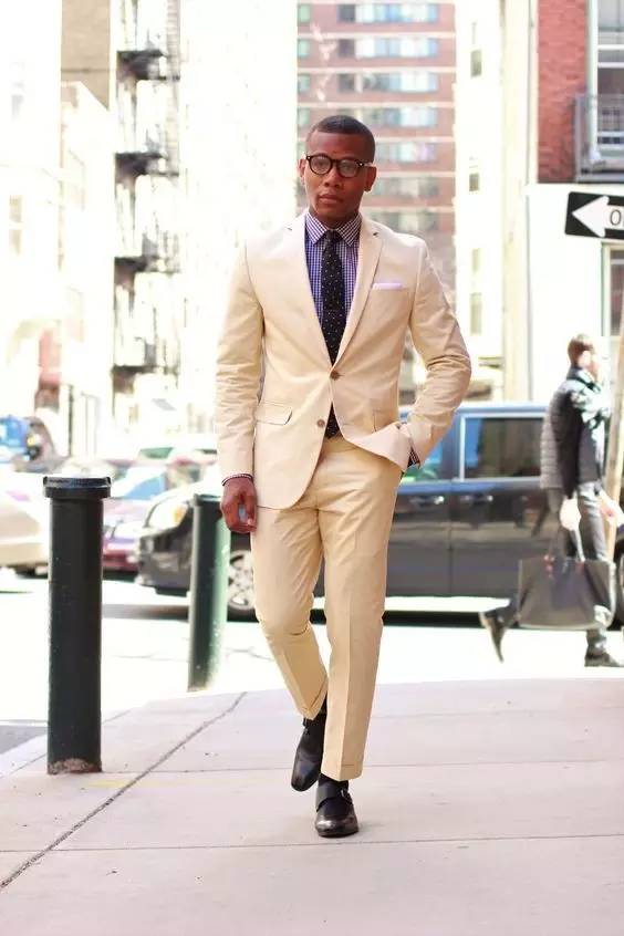 男士西装搭配_男士西装搭配什么好看_男士时尚西装搭配