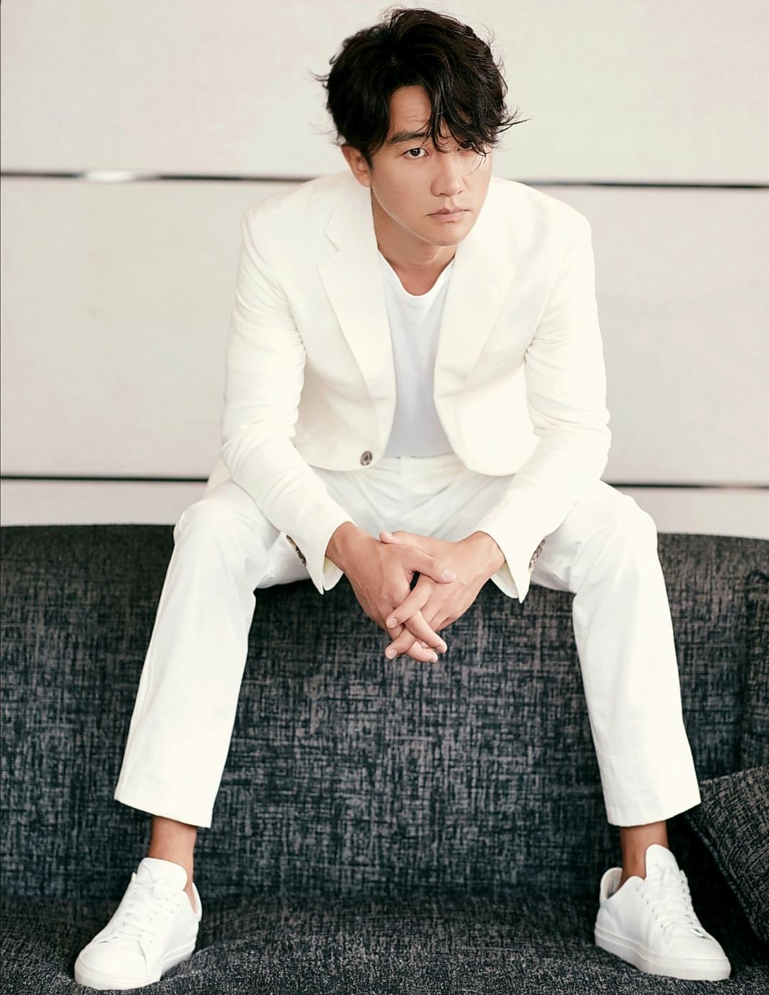 男士西装搭配图片大全高清_男士时尚西装搭配_男士西装怎么搭