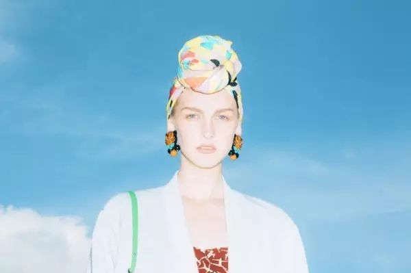 情侣装批发厂家_时尚情侣装批发_情侣装批发渠道