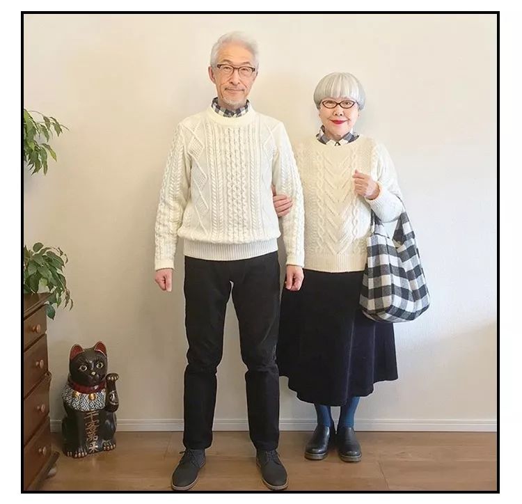 情侣装批发渠道_情侣装批发市场拿货源_时尚情侣装批发