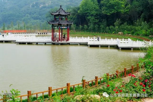 辉煌度假村 旅游攻略_旅行度假村_度假村落