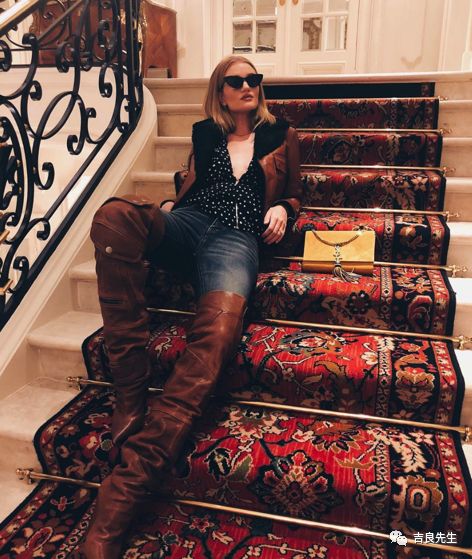 名片时尚简约_时尚名片图片_名片时尚图片高清