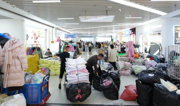 苏州时尚舞台购物攻略_苏州时尚舞台品牌导购图_苏州时尚舞台衣服贵吗