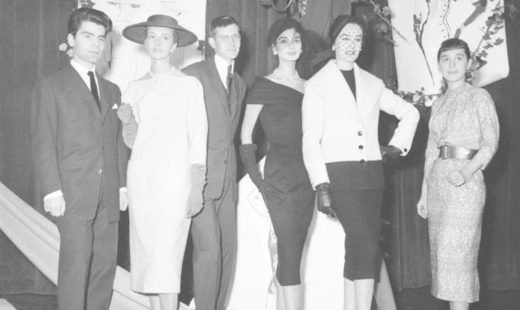 礼服设计女_礼服款式_时尚礼服女装知道