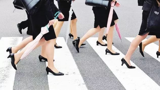 衣橱英文名_时尚衣橱英文_英文时尚衣橱怎么写