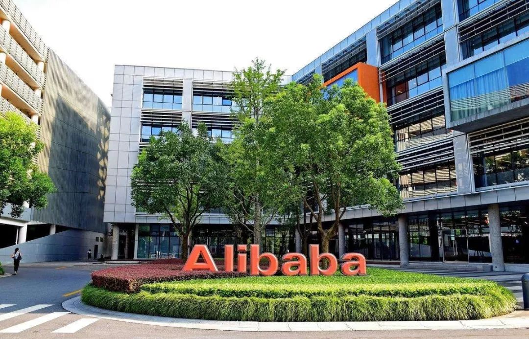 时尚衣橱英文_衣橱英文名_英文时尚衣橱怎么写