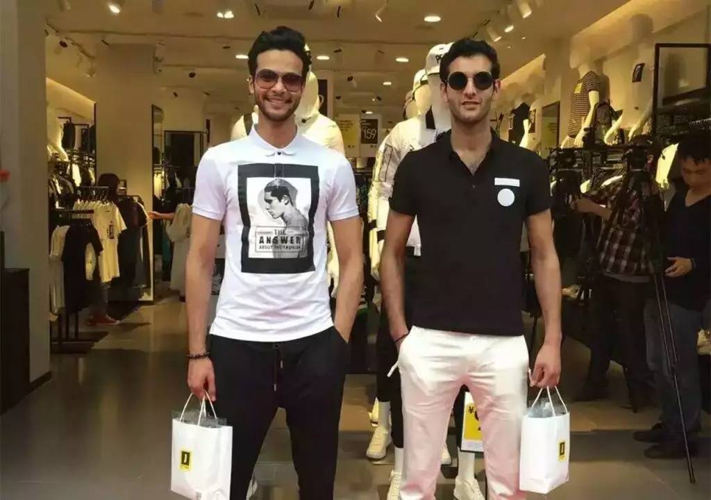 新百伦时尚是真的吗_新百伦大众点评购物时尚_新百伦时尚是什么牌子