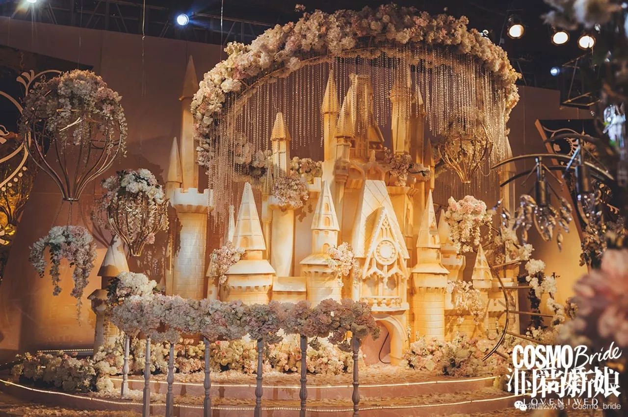 芭比童话摄影_童话芭比公主_芭比之时尚童话 电影