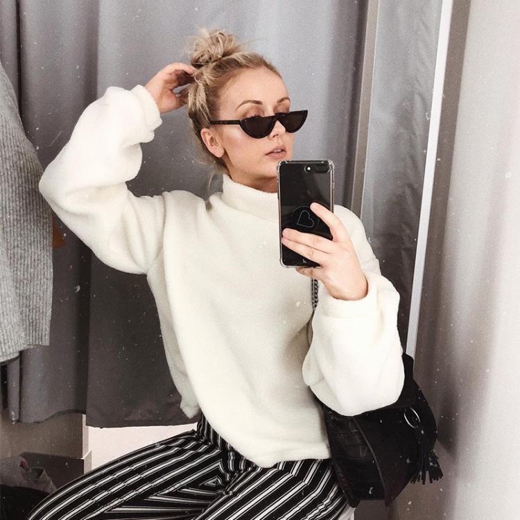 时尚斜睨女郎-时尚女郎剪影(图8) 时尚女郎手绘图片_时尚女郎剪影_时尚斜睨女郎