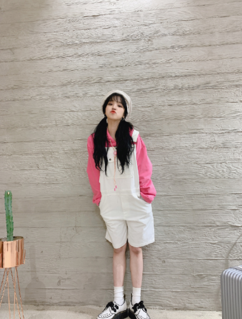 孔孝真机场时尚-时尚机场秀(图5) 孔孝真机场时尚_机场时尚是什么意思_时尚机场秀