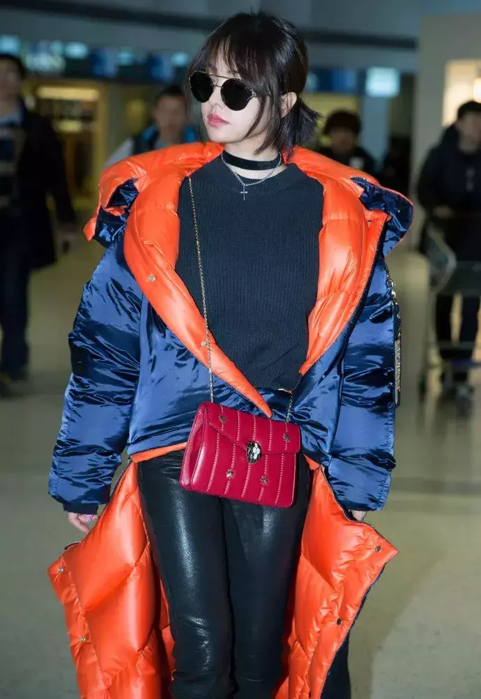 孔孝真机场时尚-机场时装秀(图14) 孔孝真机场照_机场时装秀_孔孝真机场时尚