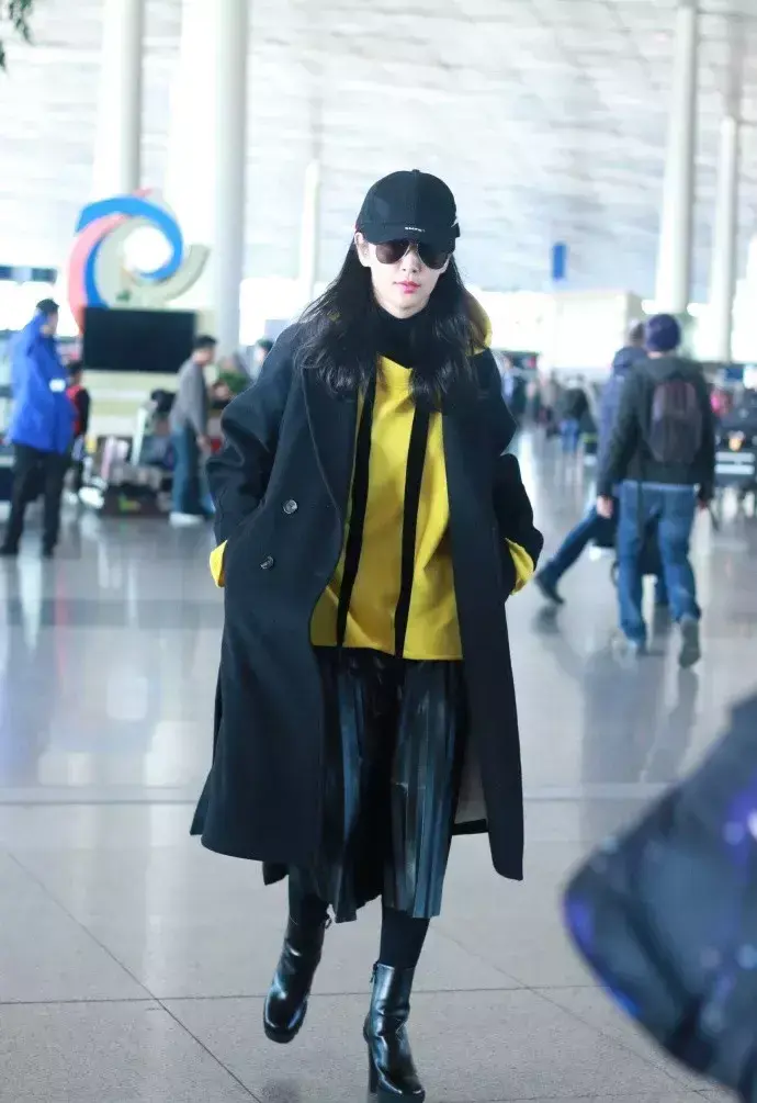 孔孝真机场时尚-机场时装秀(图15) 孔孝真机场时尚_机场时装秀_孔孝真机场照