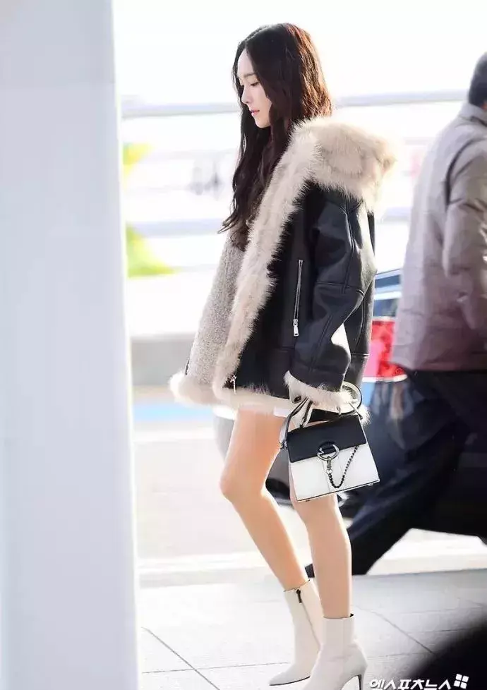 孔孝真机场时尚-机场时装秀(图22) 机场时装秀_孔孝真机场照_孔孝真机场时尚