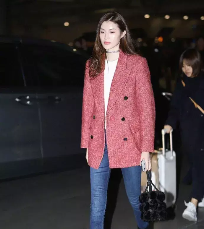 孔孝真机场时尚-机场时装秀(图6) 孔孝真机场照_机场时装秀_孔孝真机场时尚