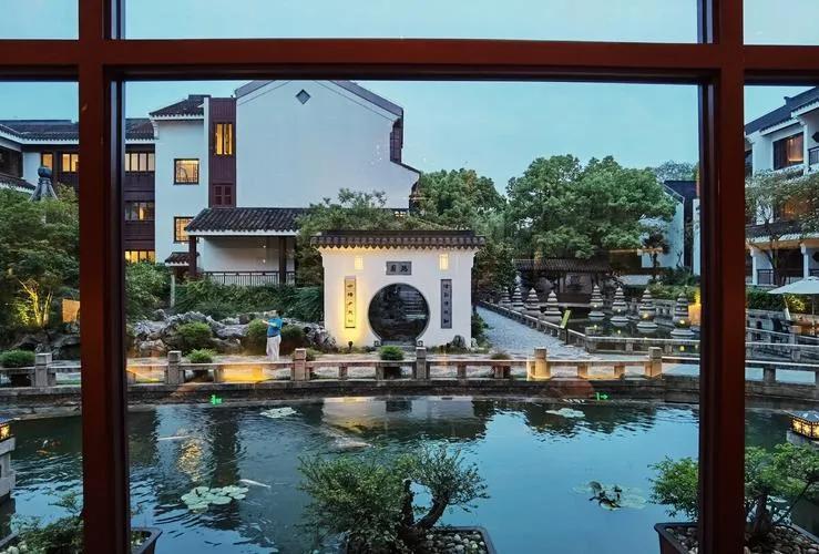 苏州6月旅游攻略-罗马尼亚卫生部长