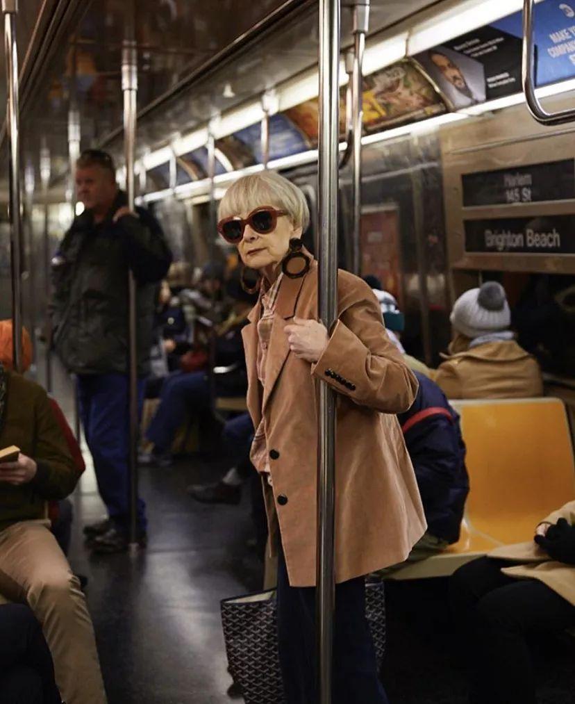 时尚老太太照片-老太太时尚照片大全(图15) 老太太时尚照片大全_时尚老太太照片_老太太时尚照片头像