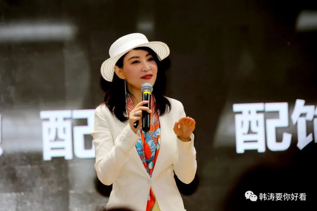 男士时尚花西装图片-男士西装款式图正反面手绘