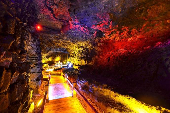 冬季镜泊湖旅游攻略_镜泊湖冬景_冬天镜泊湖好玩吗