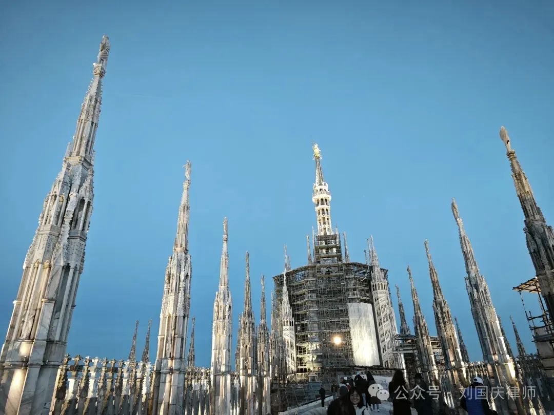 米兰时尚之都-米兰时尚周(图12) 米兰时尚之都_米兰时尚周_米兰时尚家居