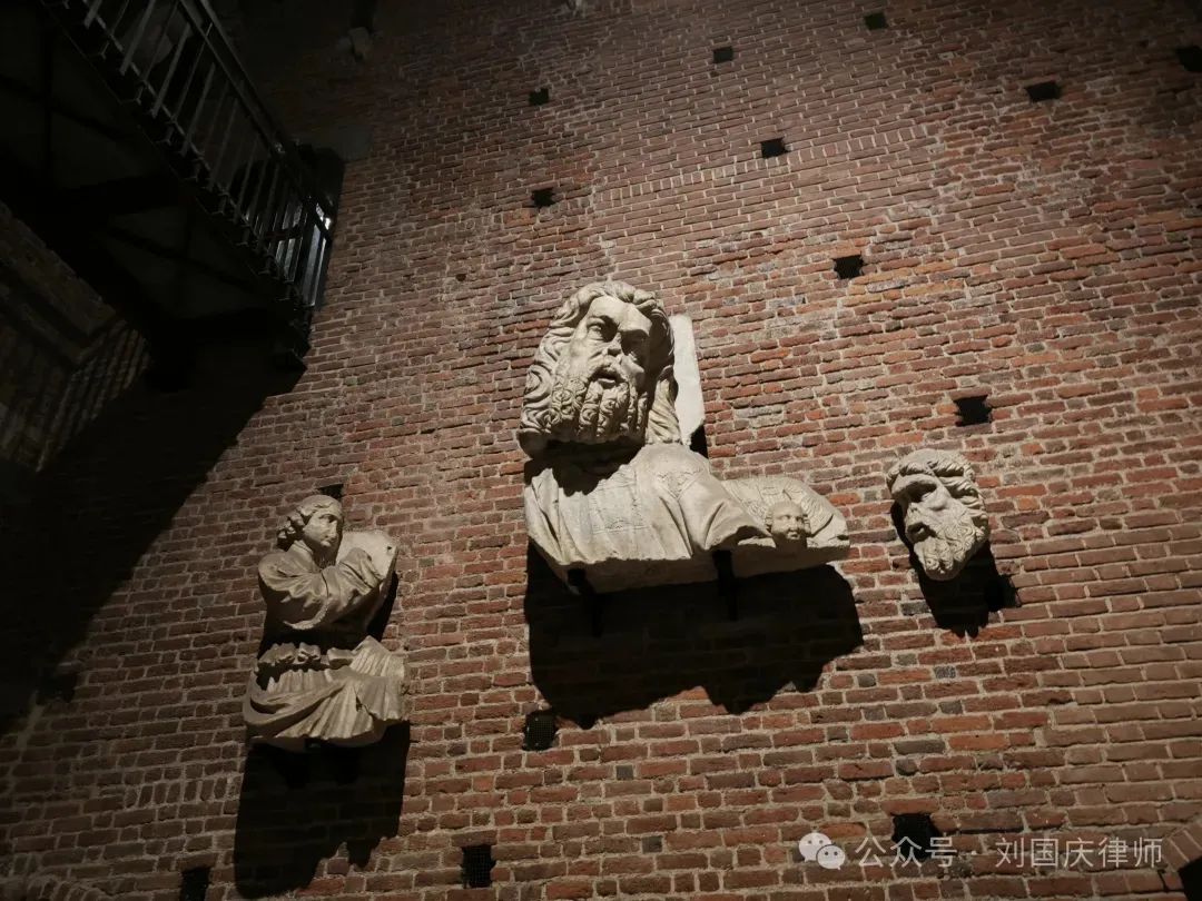 米兰时尚之都-米兰时尚周(图23) 米兰时尚家居_米兰时尚周_米兰时尚之都