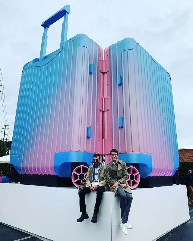 时尚情侣装品牌排行榜-知名品牌情侣装(图15) 十大情侣装品牌_时尚情侣装品牌排行榜_知名品牌情侣装