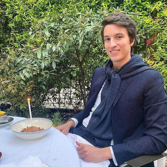 时尚情侣装品牌排行榜-知名品牌情侣装(图16) 时尚情侣装品牌排行榜_十大情侣装品牌_知名品牌情侣装