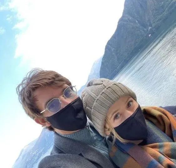 时尚情侣装品牌排行榜-知名品牌情侣装(图5) 时尚情侣装品牌排行榜_十大情侣装品牌_知名品牌情侣装