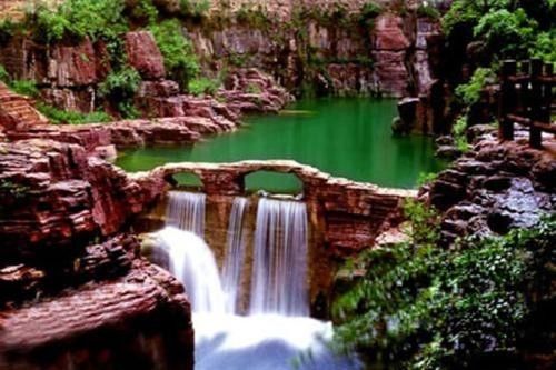 河南云台山风景区旅游攻略_河南云台山风景区视频_河南云台山旅游景区景点