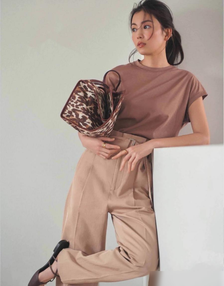 时尚t恤-北京动物园时尚便宜t恤批发(图3) 时尚t恤_时尚t恤韩版_北京动物园时尚便宜t恤批发