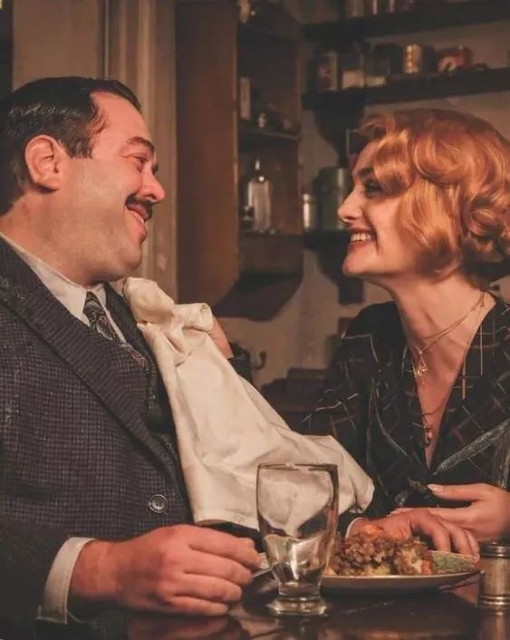 时尚烟云表演员是谁_时尚烟云剧情介绍_时尚烟云演员表