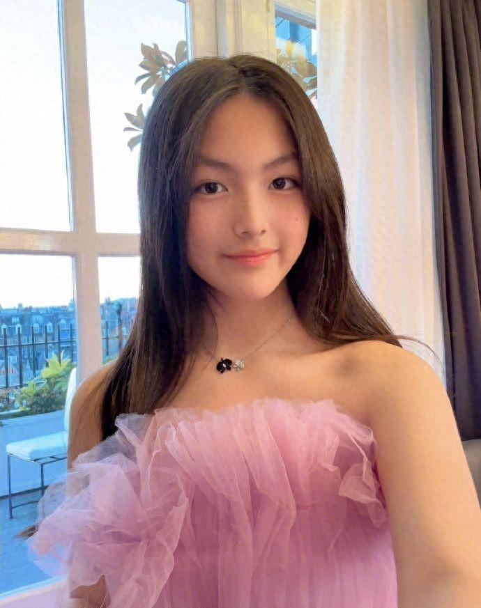 儿童时尚穿搭的杂志-时尚穿搭杂志搭配女