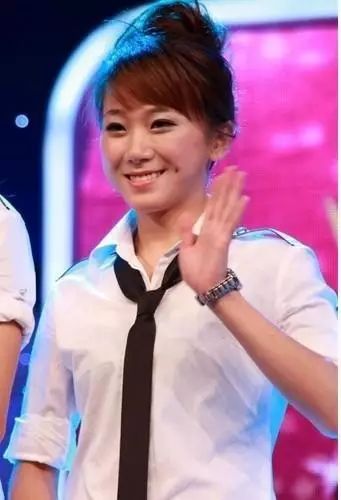 时尚烟云好看吗_时尚烟云演员表_时尚烟云表演员是谁