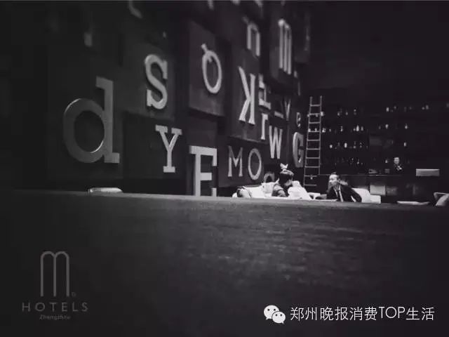 简约时尚怎么形容_表现简约时尚的词汇_简约时尚的词语