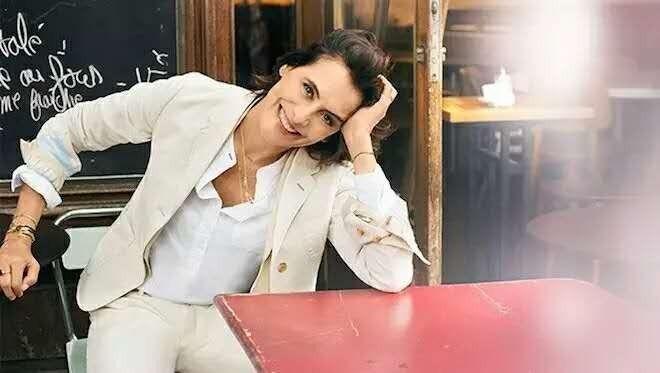 巴黎女人的时尚圣经-时尚恶魔的圣经九月刊(图13) 时尚恶魔的圣经九月刊_巴黎女人的时尚圣经_巴黎女人的时尚圣经txt