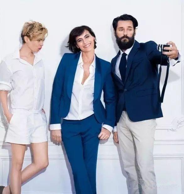 巴黎女人的时尚圣经-时尚恶魔的圣经九月刊(图15) 巴黎女人的时尚圣经txt_时尚恶魔的圣经九月刊_巴黎女人的时尚圣经