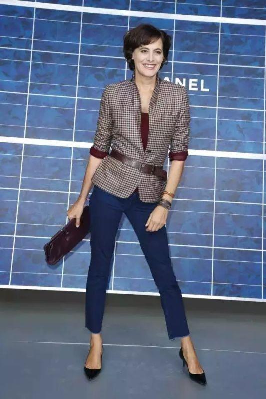 巴黎女人的时尚圣经-时尚恶魔的圣经九月刊(图16) 巴黎女人的时尚圣经txt_时尚恶魔的圣经九月刊_巴黎女人的时尚圣经