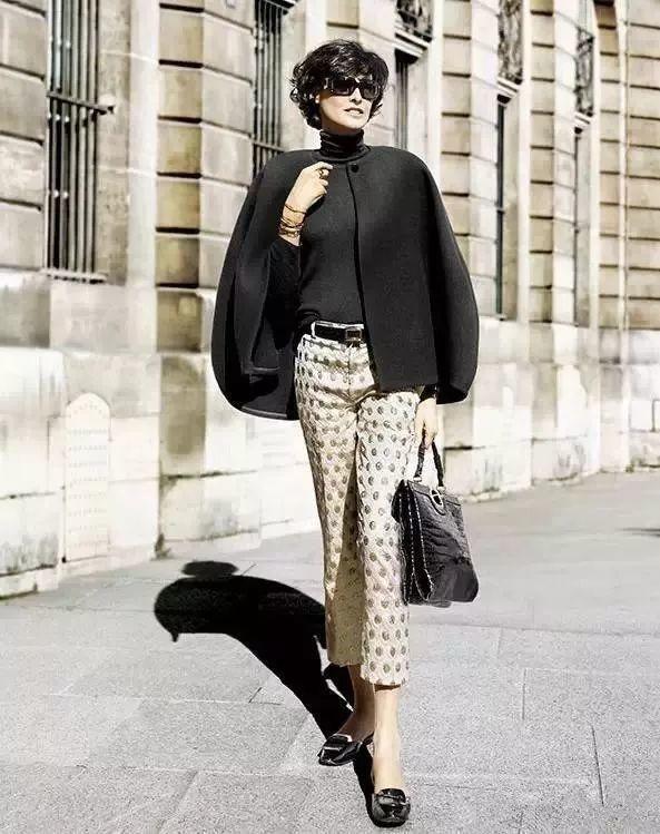 巴黎女人的时尚圣经-时尚恶魔的圣经九月刊(图17) 时尚恶魔的圣经九月刊_巴黎女人的时尚圣经_巴黎女人的时尚圣经txt