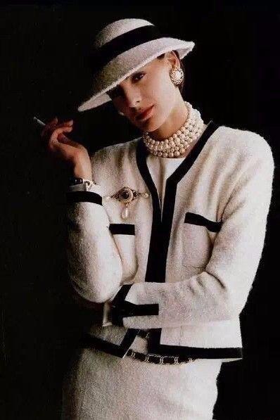 巴黎女人的时尚圣经-时尚恶魔的圣经九月刊(图23) 巴黎女人的时尚圣经_巴黎女人的时尚圣经txt_时尚恶魔的圣经九月刊