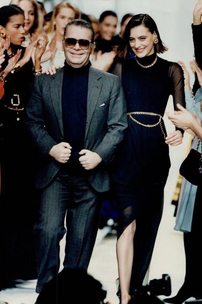 巴黎女人的时尚圣经-时尚恶魔的圣经九月刊(图3) 巴黎女人生活圣经_巴黎女人的时尚圣经_时尚恶魔的圣经九月刊