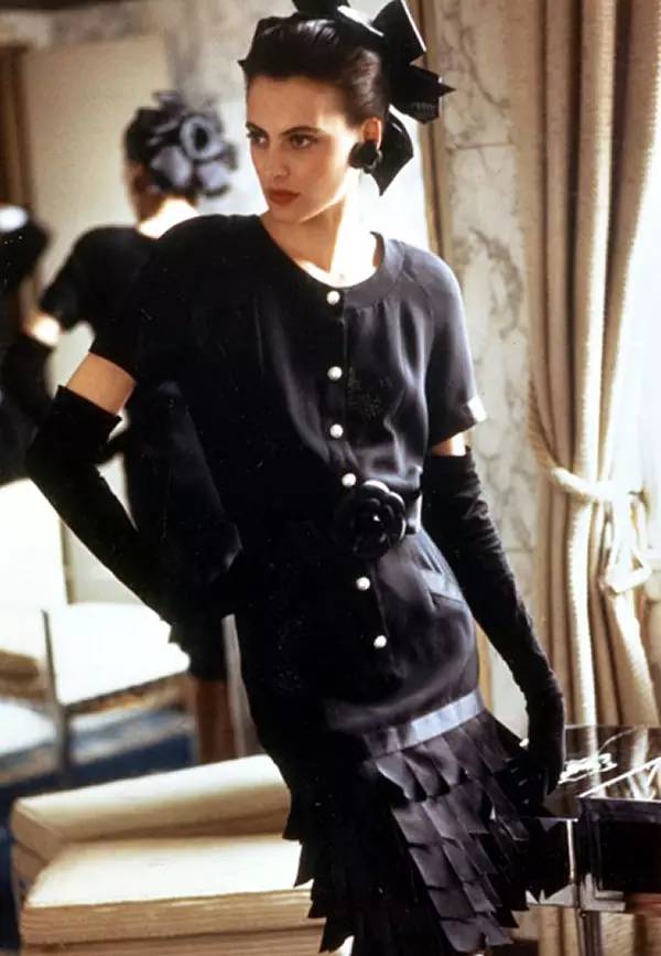 巴黎女人的时尚圣经_巴黎女人生活圣经_时尚圣经在线阅读