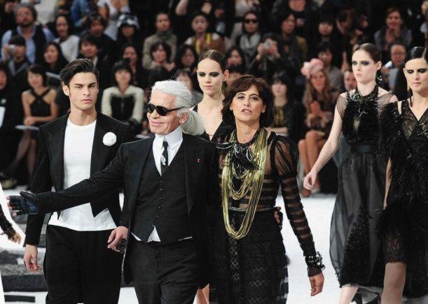 时尚圣经专业化妆造型实例教程_时尚巴黎胡歌配饰_巴黎女人的时尚圣经