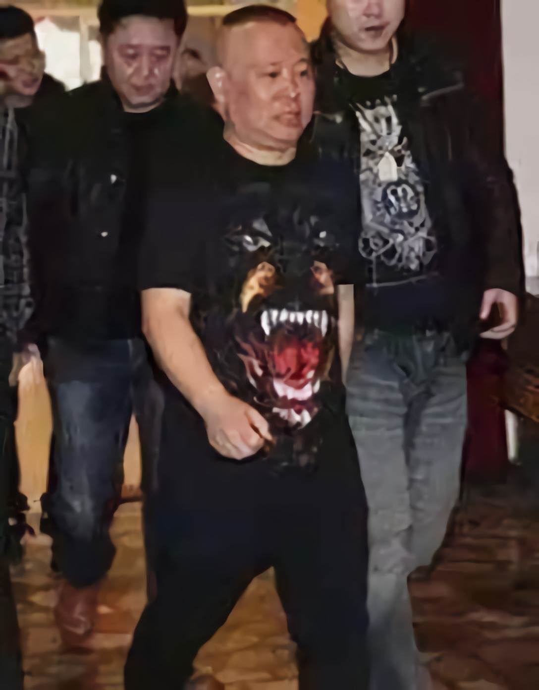 时尚完成度全靠脸_时尚的完成度是脸_时尚脸是什么样的