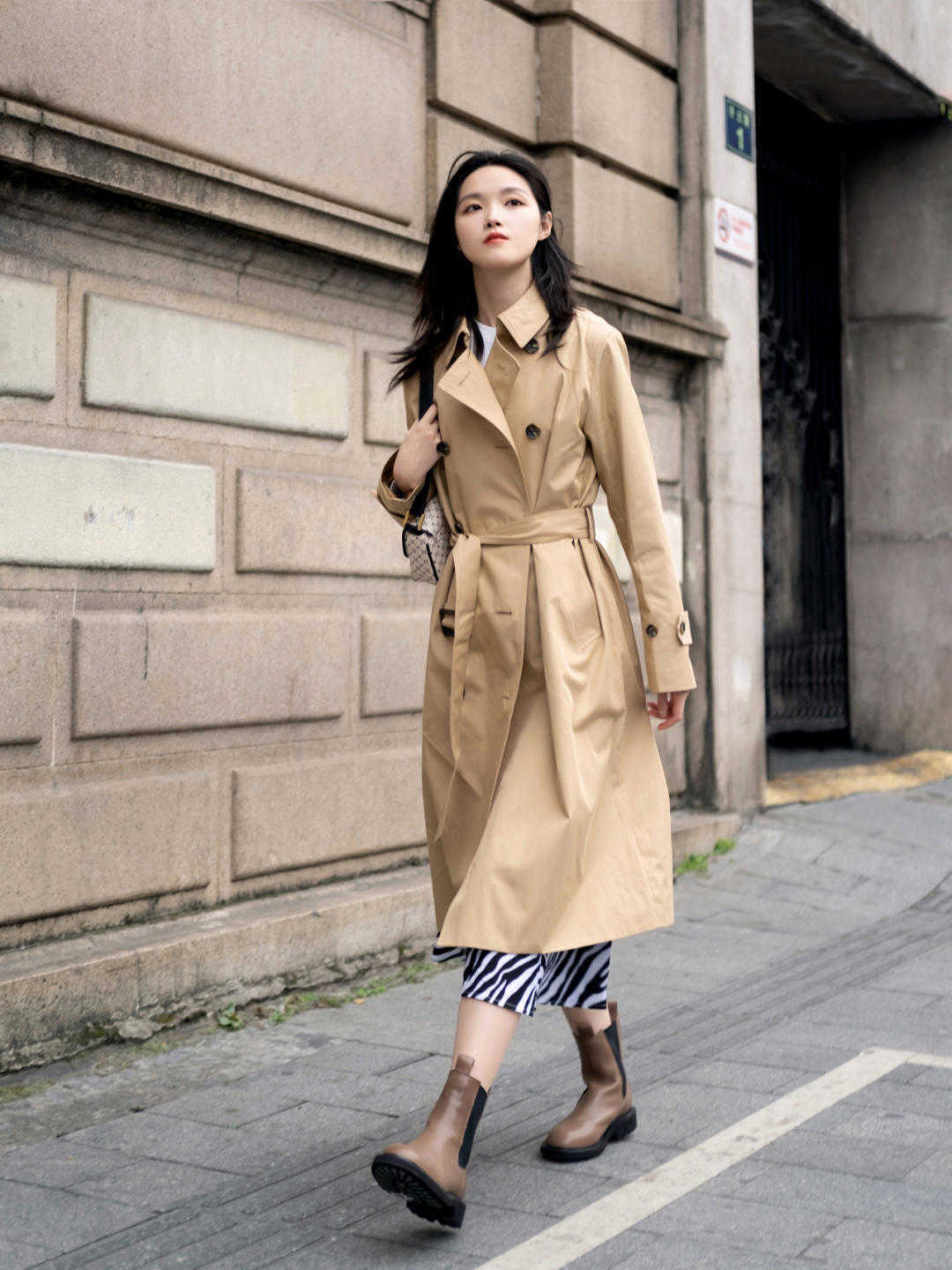 马丁靴时尚穿搭_时尚马丁靴_马丁靴时尚吗