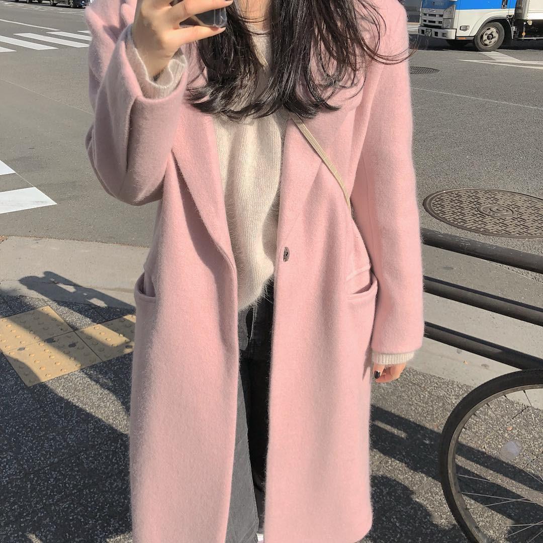 短皮草外套怎么搭配好看_短款皮草外套搭配什么裤子_时尚皮草外套短款